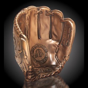 16953 - Nokona Glove